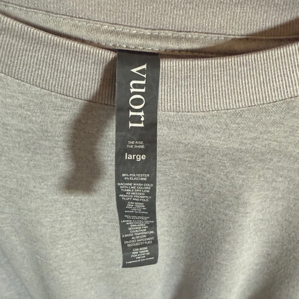 EUC Vuori Daydream Gray Crew Top Large - Picture 4 of 8